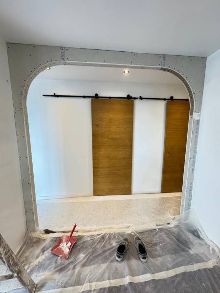 Ouverture de murs porteurs et création d’arches en BA13 à Toulouse