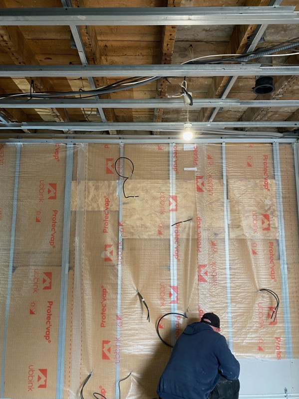 Pose et fourniture de placo BA13 avec isolation en panneau semi rigide laine de bois 145 mm à Blagnac 