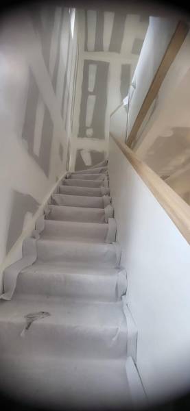 Isolation RGE et création de cloisons dans une maison toulousaine sur trois niveaux