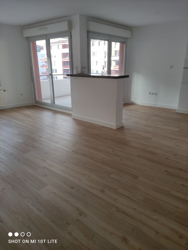 APRES pose de lame pvc collé sur ancien carrelage par TDM Services