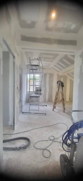 Isolation RGE et création de cloisons dans une maison toulousaine sur trois niveaux