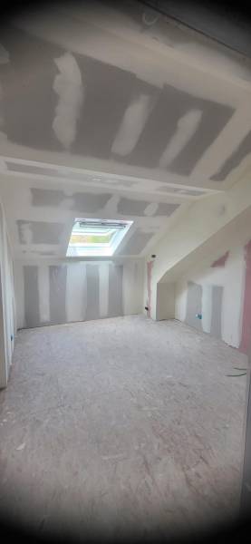 Isolation RGE et création de cloisons dans une maison toulousaine sur trois niveaux